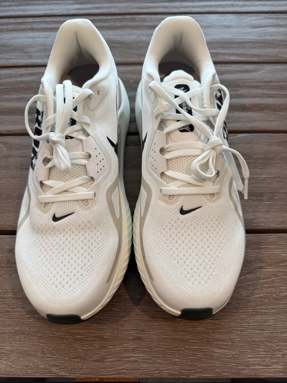 Men’s Nike Structure 26 Running Shoes 11.5 D NWT